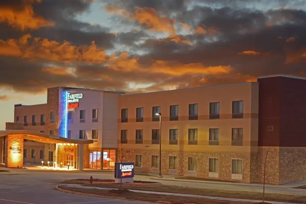 Photo 1 - Fairfield Inn & Suites by Marriott Lincoln Southeast