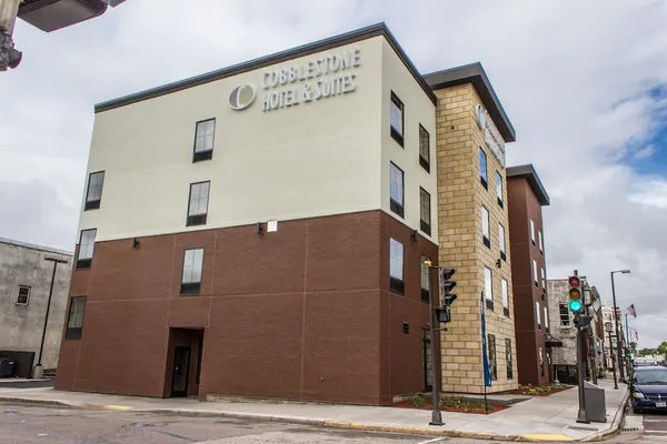 Photo 1 - Cobblestone Hotel & Suites – Chippewa Falls