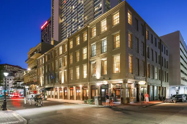 Photo 1 - La Galerie French Quarter Hotel