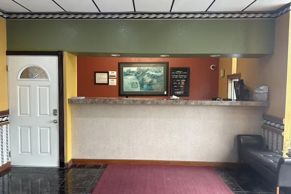 Photo 1 - Americas Best Value Inn & Suites North Port