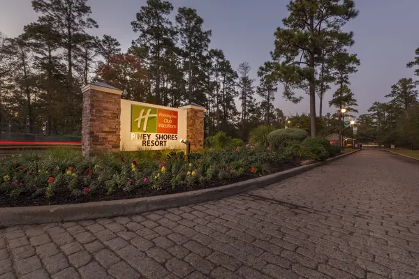 Photo 1 - Holiday Inn Club Vacations Piney Shores Resort at Lake Conroe, an IHG Hotel