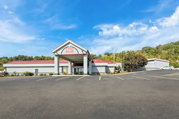Photo 1 - Red Roof Inn Cambridge, OH