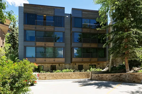 Photo 1 - Durant Condominiums by Frias