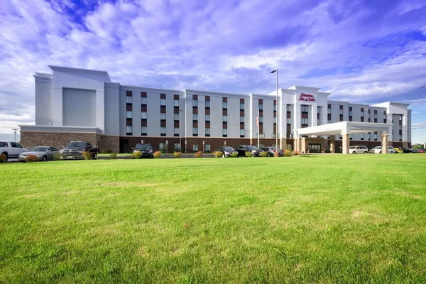 Photo 1 - Hampton Inn & Suites Hammond