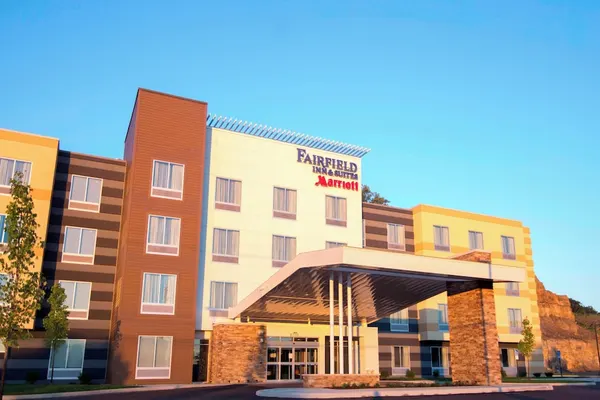 Photo 1 - Fairfield Inn & Suites Cambridge