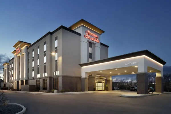 Photo 1 - Hampton Inn & Suites St. Louis/Alton