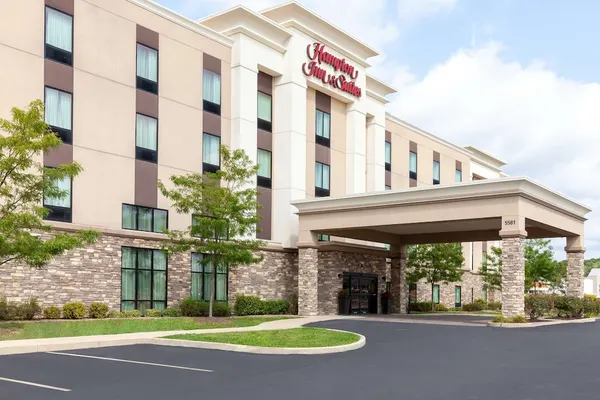 Photo 1 - Hampton Inn & Suites Niles/Warren