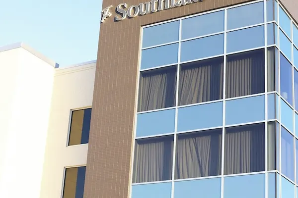 Photo 1 - The Southlake Hotel