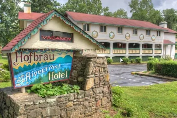 Photo 1 - Hofbrau Riverfront Hotel