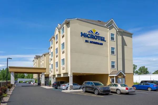 Photo 1 - Microtel Inn & Suites by Wyndham Niagara Falls