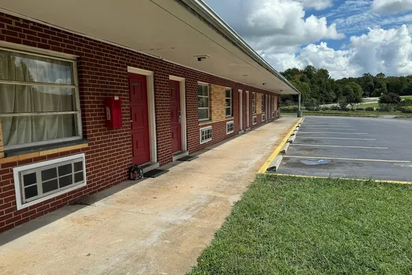 Photo 1 - Travel Inn By OYO Danville US-29