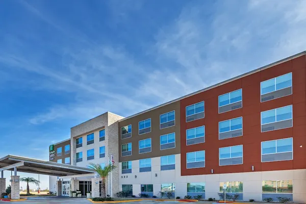 Photo 1 - Holiday Inn Express & Suites Brenham South by IHG