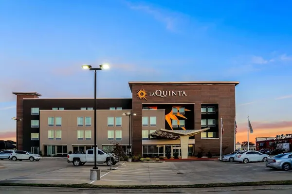 Photo 1 - La Quinta Inn & Suites by Wyndham Houston Cypress