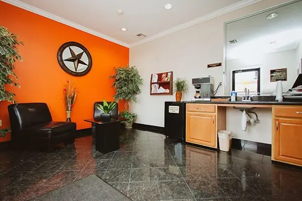 Photo 1 - Palace Inn - Westoaks