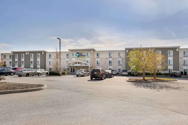 Photo 1 - Extended Stay America Select Suites - Orlando - Airport
