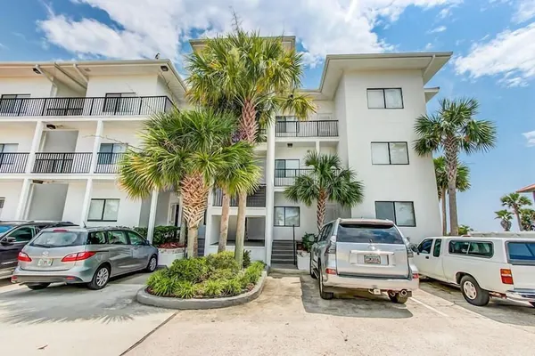 Photo 1 - PALMS OF DUNE ALLEN 108 3 Bedroom Holiday Home by Five Star Properties