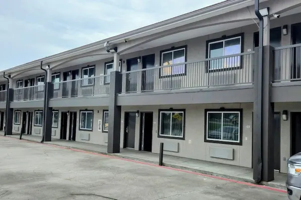 Photo 1 - Scottish Inns and Suites East Sam Houston Pkwy