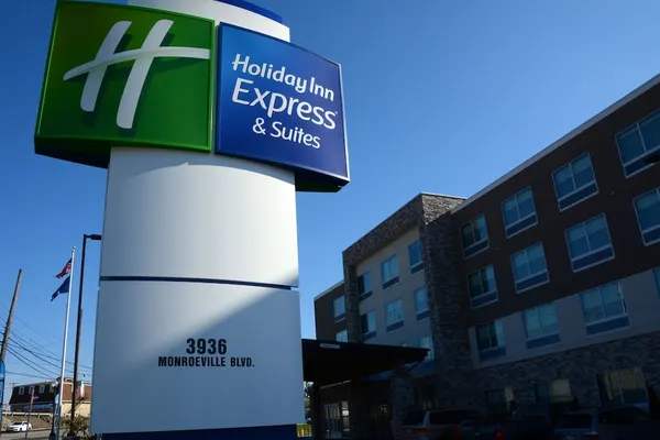 Photo 1 - Holiday Inn Express & Suites Pittsburgh - Monroeville, an IHG Hotel