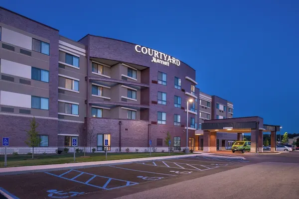 Photo 1 - Courtyard by Marriott St. Louis Chesterfield