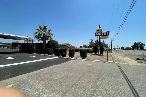 Photo 1 - Kings Rest Motel