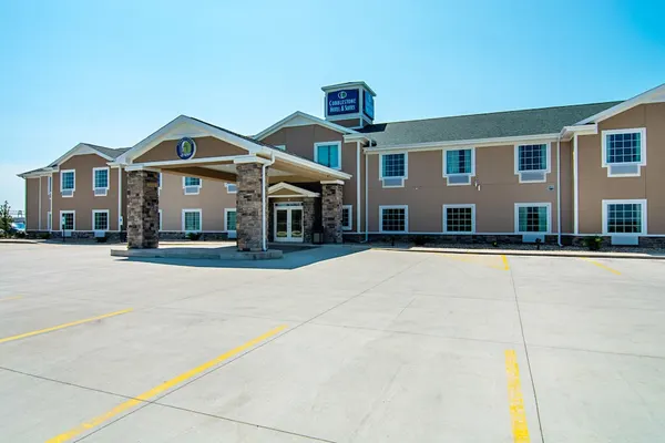 Photo 1 - Cobblestone Hotel & Suites - Paxton
