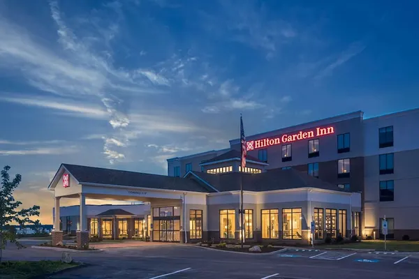 Photo 1 - Hilton Garden Inn Pittsburgh Airport
