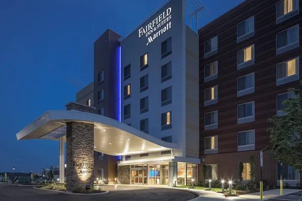 Photo 1 - Fairfield Inn & Suites by Marriott Pittsburgh North/McCandless Crossing