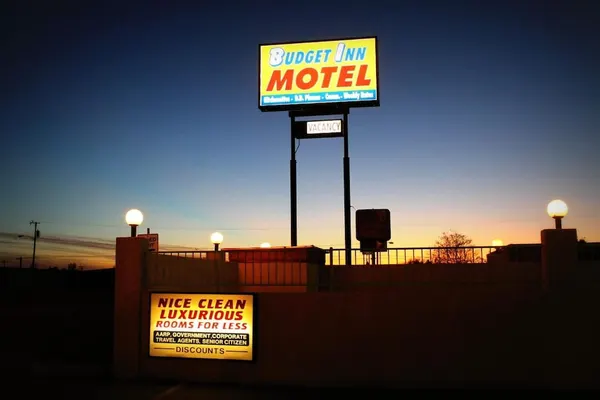 Photo 1 - Budget Inn