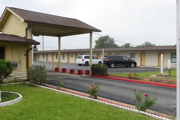 Photo 1 - Travel Inn & Suites