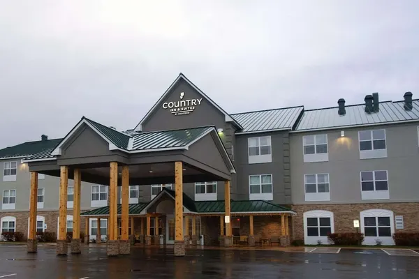 Photo 1 - Country Inn & Suites by Radisson, Houghton, MI