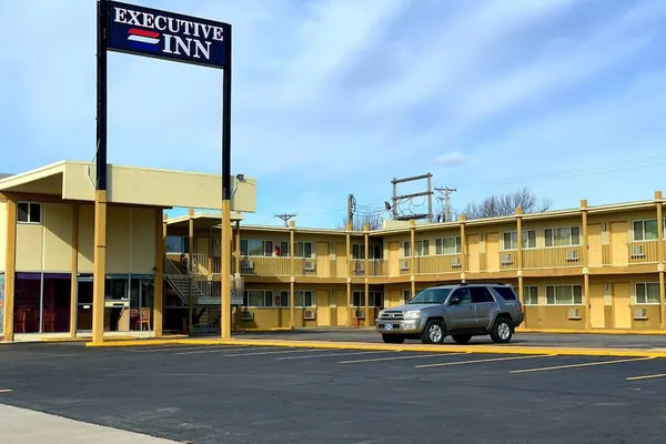 Photo 1 - Executive Inn