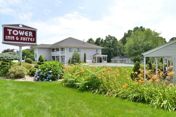 Photo 1 - Tower Inn And Suites Of Guilford - Madison