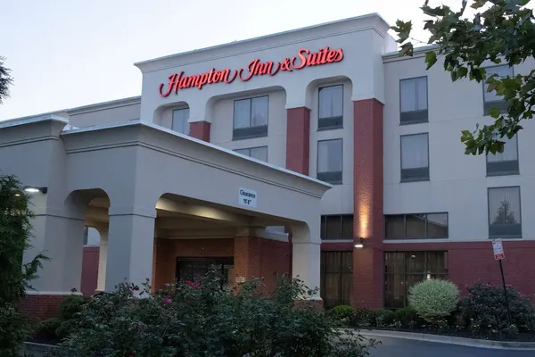 Photo 1 - Hampton Inn & Suites Richmond/Virginia Center