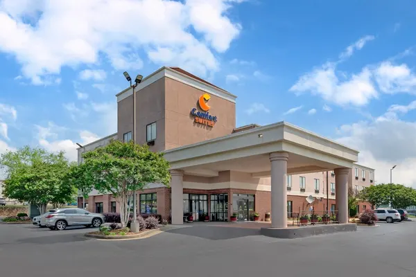 Photo 1 - Comfort Suites Oxford I-20 exit 188