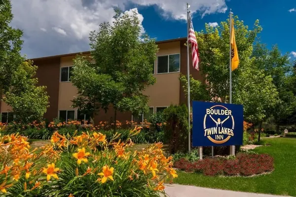 Photo 1 - Boulder Twin Lakes Inn