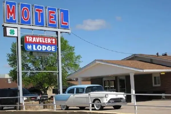 Photo 1 - Travelers Lodge Motel Marshall