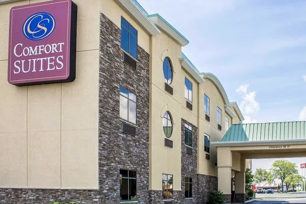 Photo 1 - Comfort Suites Perrysburg - Toledo South