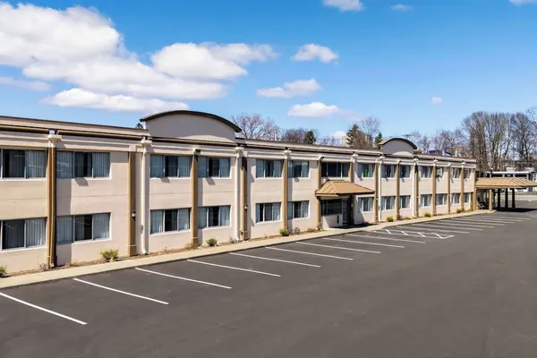 Photo 1 - Days Inn by Wyndham Albany SUNY