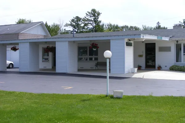 Photo 1 - Starlite Budget Inn