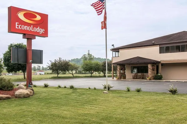Photo 1 - Econo Lodge Paw Paw