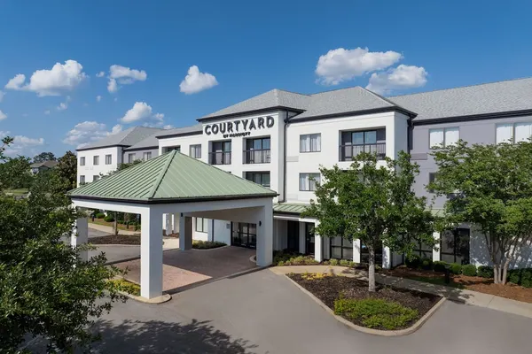 Photo 1 - Courtyard by Marriott Hattiesburg