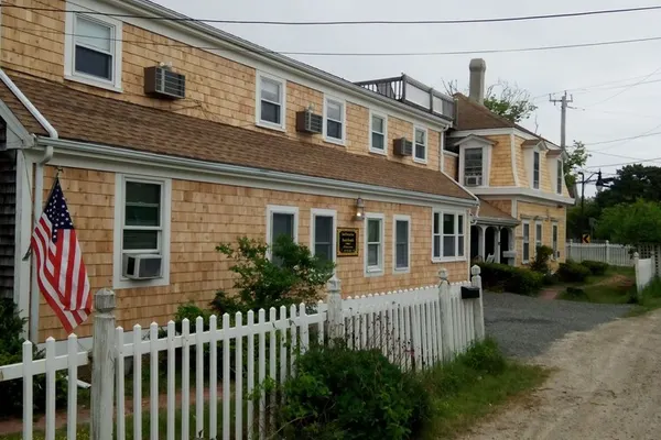 Photo 1 - Sea Breeze Inn