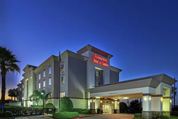 Photo 1 - Hampton Inn & Suites Houston-Bush Intercontinental Aprt