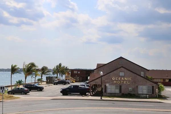 Photo 1 - Oceanic Motel
