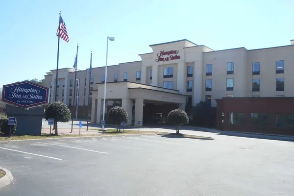 Photo 1 - Hampton Inn & Suites Norfolk-Airport