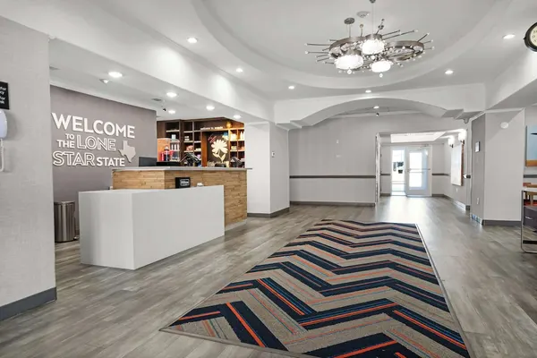 Photo 1 - Hampton Inn Seguin