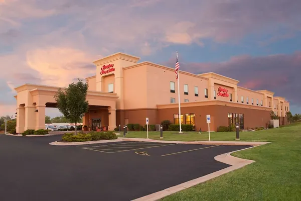 Photo 1 - Hampton Inn & Suites Moline-Quad City Int'l Aprt