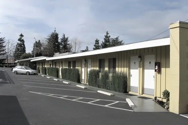 Photo 1 - Palo Alto Lodge