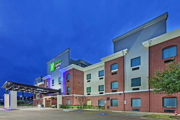 Photo 1 - Holiday Inn Express and Suites Longview South I20, an IHG Hotel