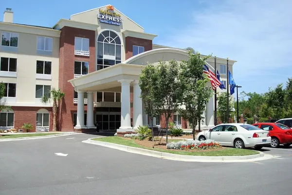 Photo 1 - Holiday Inn Express Hotel & Suites Charleston-North, an IHG Hotel